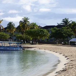 30 , Ocho Rios Jamaica